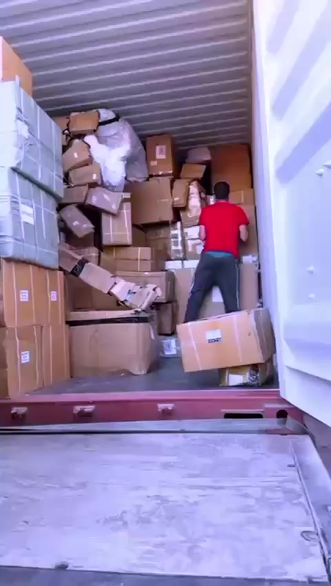 بسم الله والصلاة والسلام على حبيبنا محمد وعلى آله الطيبين 
تم اليوم بفضل الله وصول حاوية ادوات احتياطية 
للسيارات البيك اب صيني كريت وول و كوناو ودير و سكاي وشيري وتايكر وفوتون اتحادية 
وبأسعار تنافسية 
بغداد السنك مقابل كراج غازي 
مجموعة محلات المصطفى المخزن الصيني 
***********
