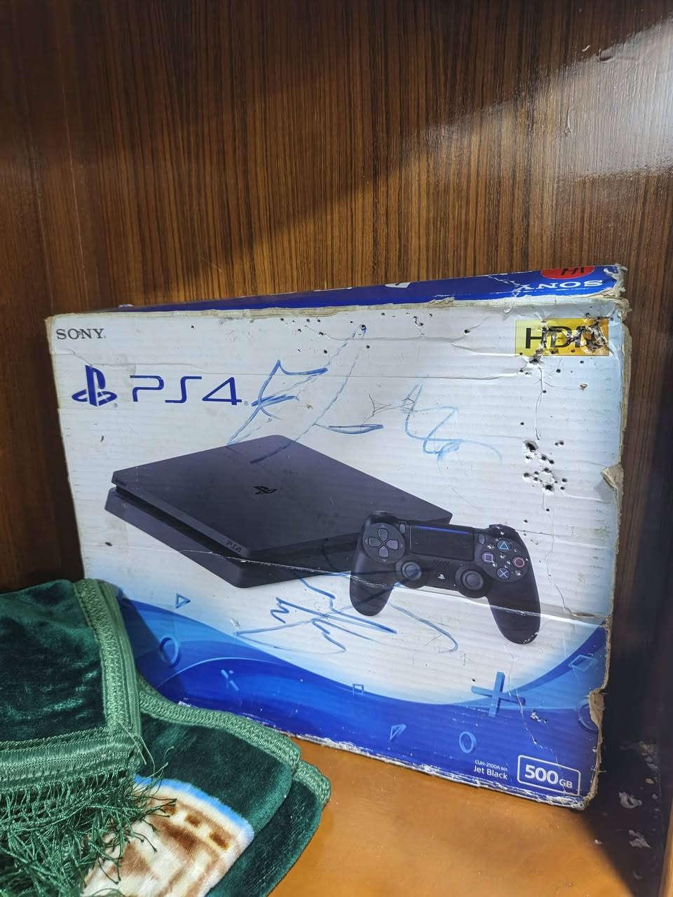 بسم الله بل4 سلم ذاكرة 500 أون لاين جوستكات عدد3 أقراص عدد3 فيفا25 وفيفا19وجيتي أي 5 مع يوبي إس أصلي كامل ملحقات للبيع أو مراوس ب إيفون السعر 280 رقمي***********
