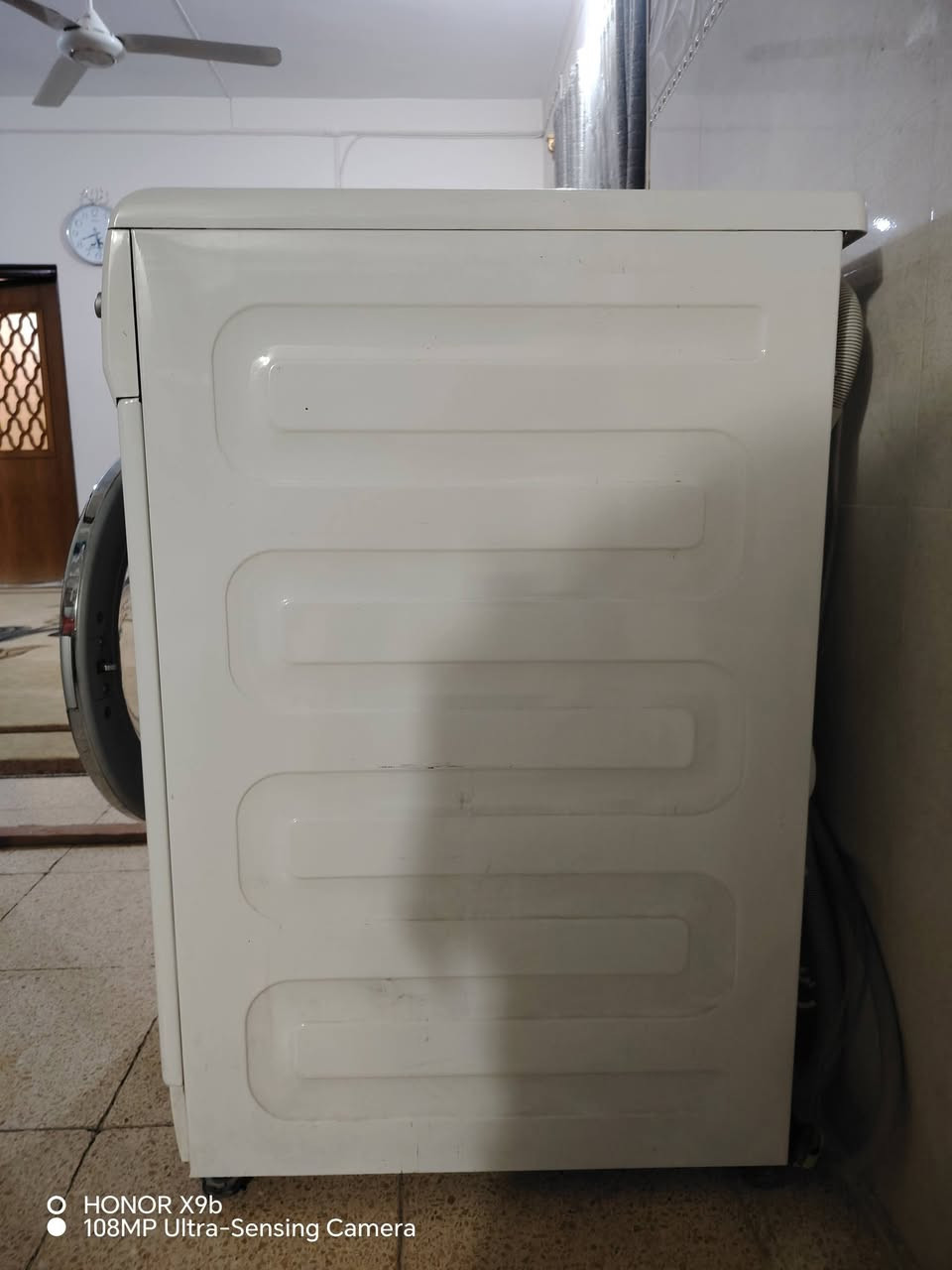 السلام عليكم غسالات للبيع سعر الغساله الاولى ب 150 وبيها مجال غساله الثانيه 200  للاستفسار  ***********
