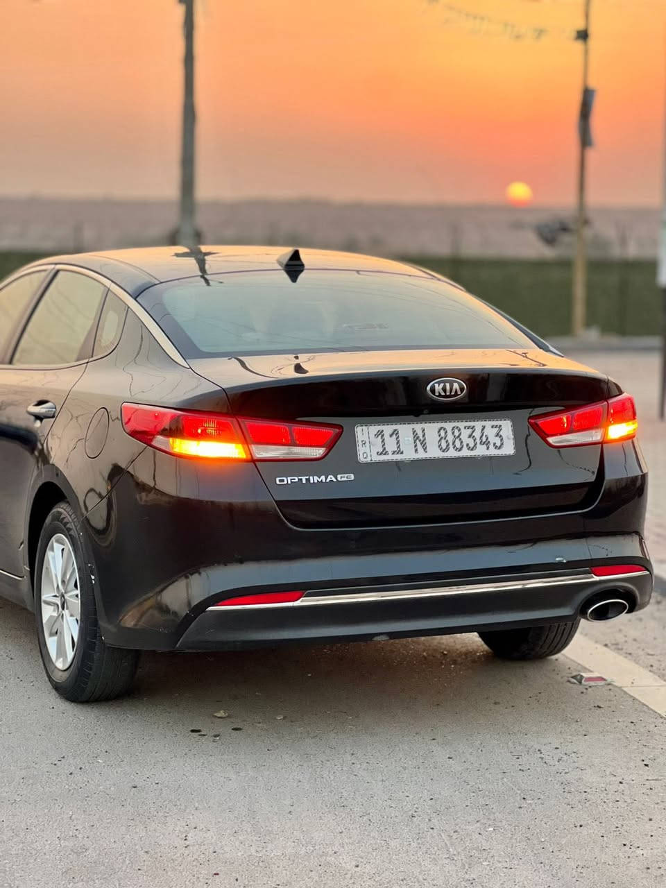 السلام عليكم 
كيا اوبتما موديل 2018
السعر 125 بيع او مراوس بموهافي كون فرق بسيط 
المواصفات :
شاشة كبيرة
رادارات جانبية
كامرة
حساس خلفي
داخل عسلي
محرك 2400
ثلاث وضعيات قيادة + سبورت
ماشيه 95 الف mil فقط
عليها إدامة كاملة من مجموعة الوقود والاحتراق والصدر وتخم تاير جديد وباتري قبل اقل الشهر تم صيانتها بالكامل ربع دينار ما تصرف عليها جاهزة من كل شي حادثها جاملغين امامي وبنيد
مكان السيارة بغداد 
للتواصل : ***********
