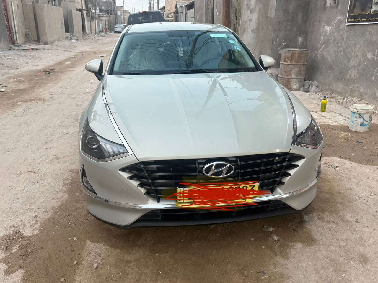 السلام عليكم 

سوناتا مديل 2022رقم سليمانيه تريد وكاله او تحويل

ماشيا37الف كم السياره بعدها جديده بوضع الشركه

السياره كفاله بيها فقط بارد خفيف بهلال الجاملغ خلف السائق وبيها طخه خفيفه بالباب صفحه السائق وشوف العين احلا  

نص فول 

مكينهmbi2.5

امرايات شفط وكهرباء

تبريد خلفي 

كروز مثبت السرعه 

حساس خلفي 

شفتات ستيرن

كامره امامي خلفي 

دواخل لونين 

للتواصل ***********

علما مكان السياره بصره الزبير
