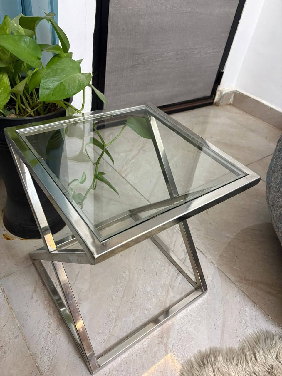 تخم تركي اخو جديد
وأخذته من ان هاوس ب مليونين و600  واريده مليون ونص جديد بعده
الشراي يتصل
***********
