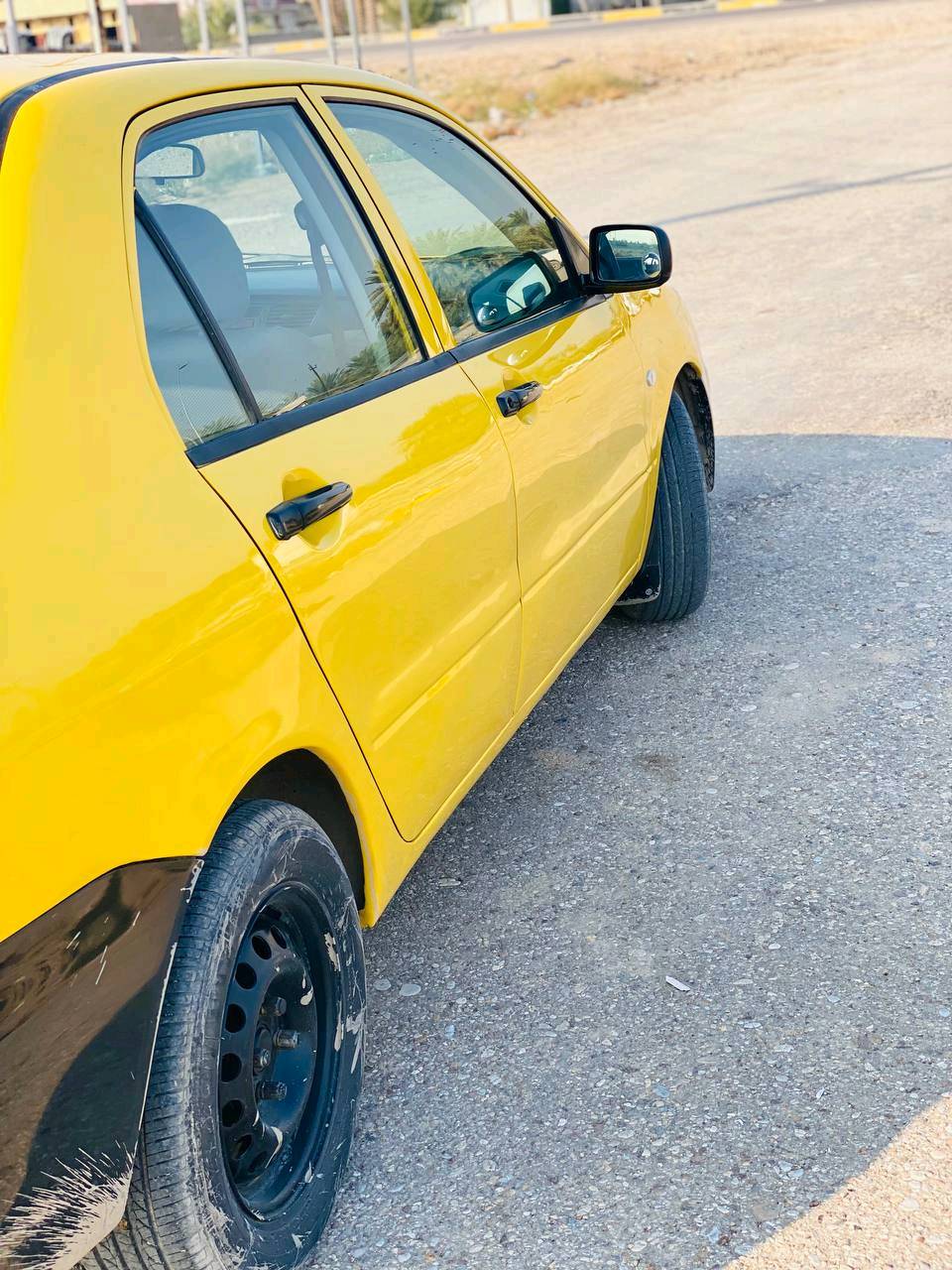 الي يدور تكسي وسعره مناسب هاي تفيده نضيفه ومال شغل 
للبيع متشوبيشي لانسر موديل 2010 رقم بغداد سنويه 27 هيئة مصفره خطه جوال
محرك 2000 كير عادي بلاد جاهزه
مصبوغه بلجديد للجماليه فقط بدون ضرر لا لغد لا شاصي لا ايرباك
دواخله نضيفه 
 تدفئه كله شغال صدر امامي خلفي. مال حاويه تخم تايرات 

سعره 63 قفله 62 غير هل سعر ماكدر لان سياره جديده ومتعوب عليه بمعنى الكلمه ومكلفه هوايي 

مكان سياره ديالى الغالبيه (سيف سعد) 
الاستفسار اتصال *********** 