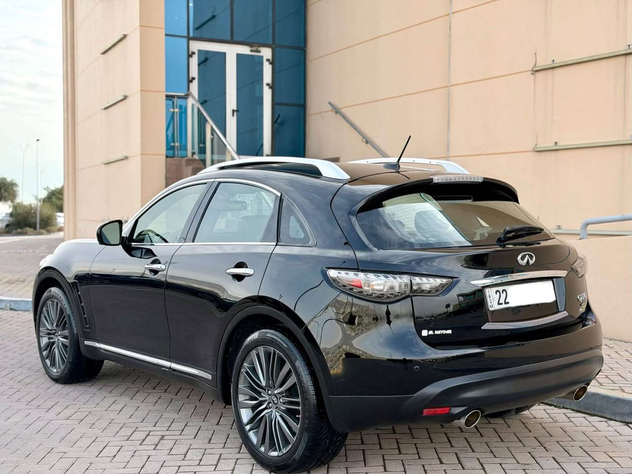 NISSAN INFINITI QX70  2017 LIMITED

نيسان انفنيتي ليمتدد  ٢٠١٧

سعر مناسب مستحيل نظافه بي هيج سعر ١٦٨ ورقه مجال

ملاحظه : سياره قطعتين بس كلير بعد شخت باردحتي رصعه مابيها بشرت سونر موجود سياره جديدا١٠٠/١٠٠ 

فول فول مواصفات
سلايد
٦سلندر تنفس تبيعي
دواغل اللونين اسود او كريمي
كشن جلد و كاربا
كشن خزن وتدفية و تبريد
فور ويل 4X4 
شاشه و ٥ كاميرا
رادار امامي خلفي ورادار شارع
تحكمات ستيرن
ماشي ١٧٠ الف كم
بعد مواصفات انفنيتي معروفه ..........
سياره كلين تايتل مابي حادث ولا ارباك مابي شي بس بي العراق قطعتين كلير باب سايق او بونيت بدون دواغل بدون ارباك بس كلير بي سبب شخت بسيط و بعد صابغين 

گير محرك تاقم صدر تبريد تدفيه كله بشرت محرك مامفتوح

سنوي رقم جديد بي اسمي سياره تحويل مباشر 

سعر سياره مناسب  ١٦٨ ورقه بيها مجال 

مكان سليماني 

***********
***********
___________________________________________
NISSAN INFNITI QX70 LIMITED  2017
فول فول مواصفات 
سلايد
٦بستون بى توربو
ناو دوو ره نك ره ش و كريمى
كوشن جلدوكوشن كاره با
كوشن ساردو گه رم و خزن
ده بل اكسل 4x4
شاشه و ٥ كاميرا
رادا رو خه تى جاده بيش و دوا رادار
حاسه ى بيش و دوا
سوكان فرليوم و تحديد سرعه
١٧٠ هه زار كم روشتوه
له گه ل زوور مواصفاتى تر............

سه ياره كه كلين تايتل داغل بووه ليره دوو بارجه ى بووه به بوياغ بى ناوكرتن بى ارباك حاديثه ى نيه بى ئه وو دوو بارجه يه سه ياره كه شخت و ساردوو جاليشى نيه به شه رتى سونر

گيرو مه كينه و تاقم بيش و ته بريدساردو گه رم به شه رت 

سه نه وى ره قه مى تازه يه به ناو خومانه ته حويل به شه رت

سعر ١٦٨ ورقه و مجال 

شوين سليمانى 

***********
*********** السليمانية, العراق
