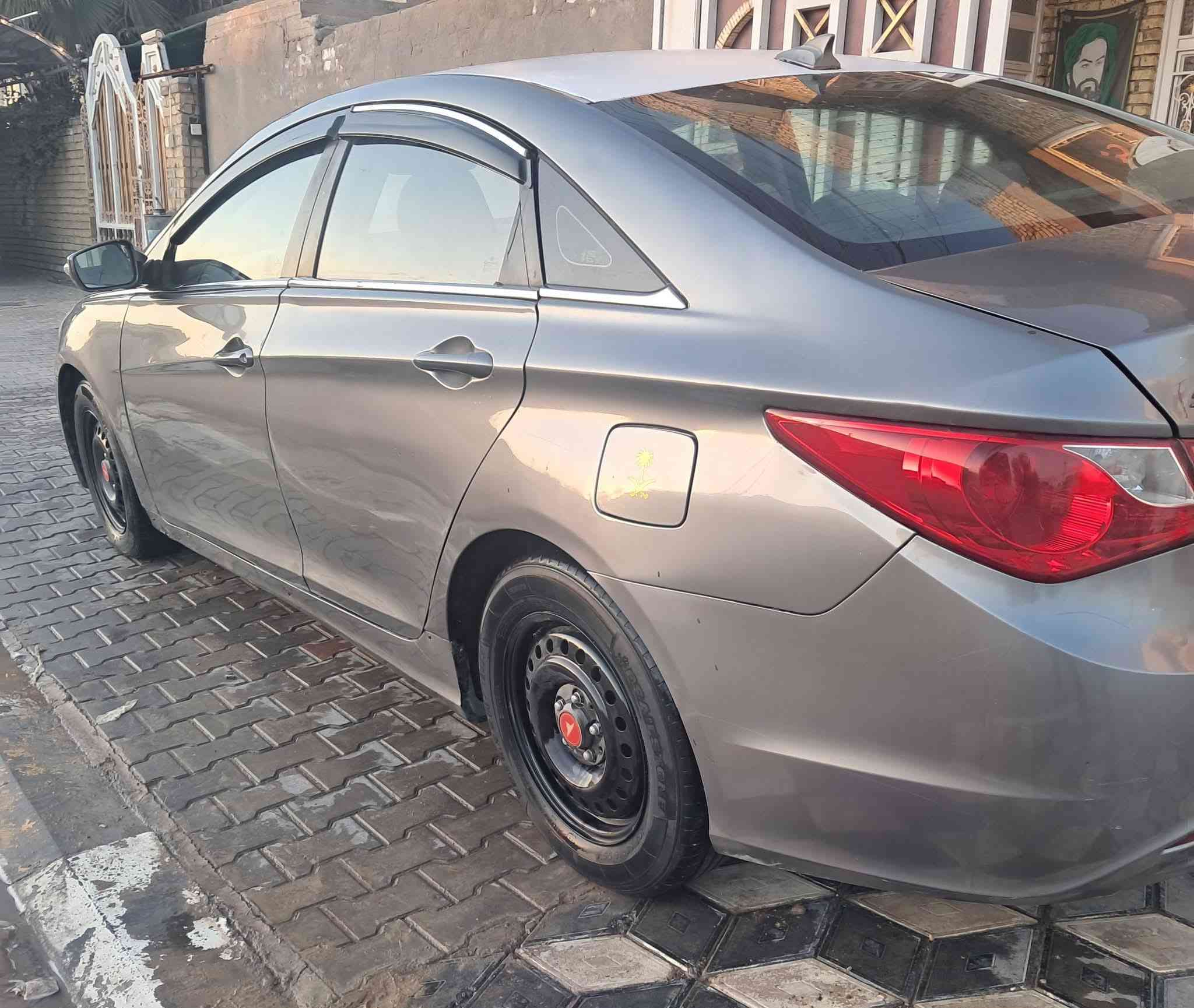 السلام عليكم سوناتا موديل 13 تحويل مباشر 
السياره وارد امريكي جاهزه اي نقص مابيها كهربايات كله شغاله 
محرك 2400 شرط كير ومكينة جاهزة
رقمها ذي قار سنويه لل 27 بأسمي تحويل ثاني يوم 
( اربع قطع مع رشات صبغ )
المكان واسط / الكوت
السعر (90) رقم *********** _ 
***********
