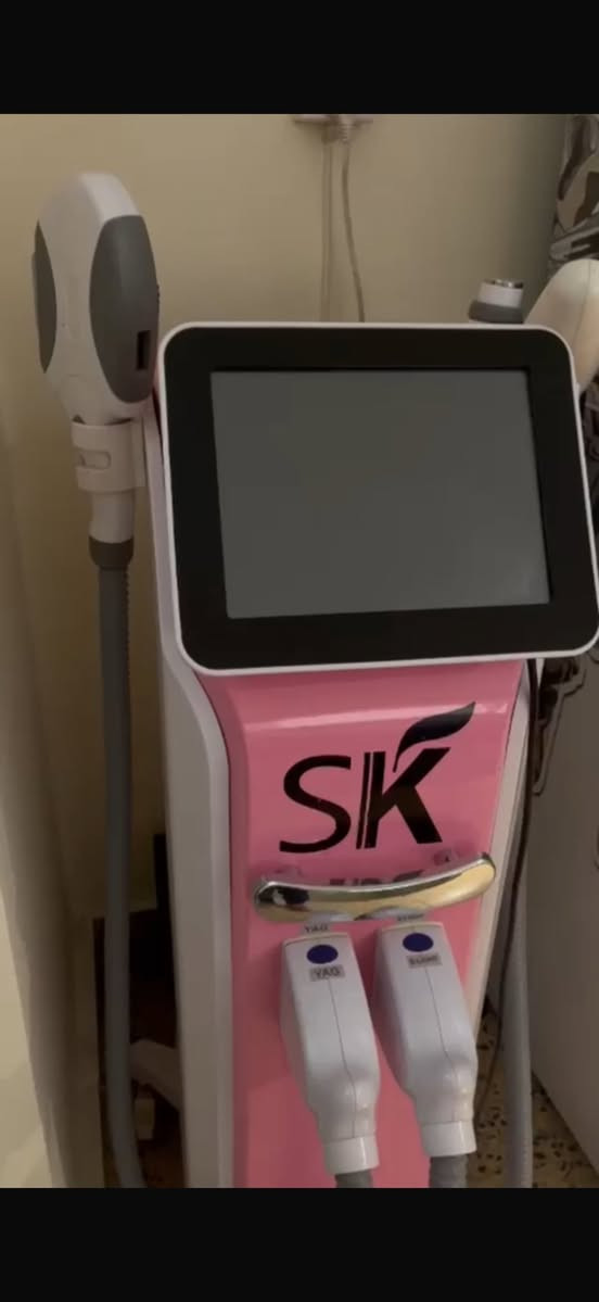 جهاز ليزر ملتي فكشن ماركة sk الالمانيه. استخدام قليل يحتوي على ٣ هاند  .ازاله شعر ، ازاله تاتو ، ليزر كاربوني ( هاند ازاله التاتو والليزر الكاربوني غير مستخدم ) للبيع  ) مراسله الصفحة او الاتصال على الرقم ***********
