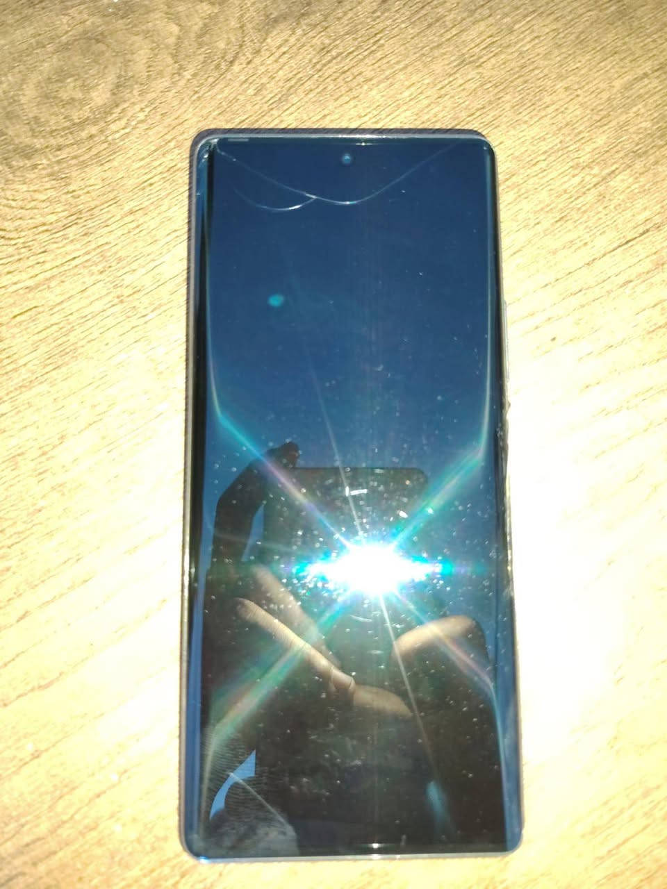 انفكس نوت 40 برو جهاز نضيف بس هاذا الفطر بي مماثر ع شاشه ابد سعره 240 .بي مجال بسيط  .***********
