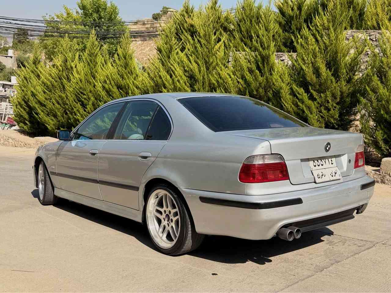 BMW/530/2002/تسجيل جديد 
رقم دهوك تحويل مباشر
حجم محرك ٥٣٠ زيروو 
تاخم تايرات جديد 
تاخم حداديه جديد 
سماعات ماركه 
تبريد ثلج 
كوشن هيتر
سياره M بيلادى 
صبخ سقف و حيزام ب شرط
مابيه صبخ عيراقى 
بدون ضرر بدون دواخل 
٨٠٠$ غرامات ينزل من السعر
سعر ٩٩ ومجال خفيف 
مكانه سياره دهوك 
***********
يسعدني ويشرفني أن أكون في خدمتكم. للتواصل والاستفسار، يرجى مراسلتي عبر الواتساب دهوك, العراق
