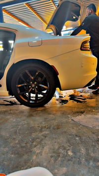 تشارجر SXT • ٢٠١٨