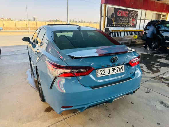 السلام عليكم 
للبيع 

كامري 2023 مواصفات Se بلص سلايت بصمة شاشة كبير قطعتين تبريد . گشن هيترر تشغيل عن بعد . السيارة ب اسمي تريد تحويل تريد وكالة .هزة وفحص جديد السياة جاهززة . 
السيارة جديده بعدهاا ماشيه 35 . بدون قطره صبغ گلين گلين 

السعر 240.          

***********
