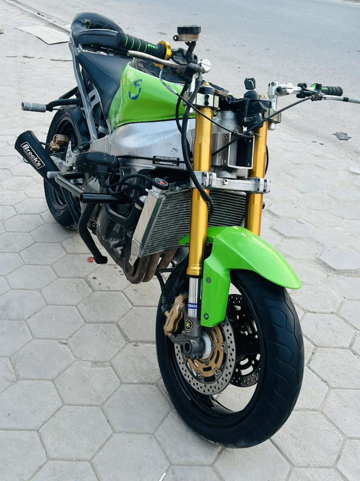 سلام عليكم كوسكي 2004 دراجه مال لعب دراجه خير من الله مكينه خرسه شرط علا الفصله بيه استيرن اصلي 4 قطع مكان بغداد
تخم تاير جديده بكره 65 السعر اتصال ☎️ 

‭0771 169 2245‬
