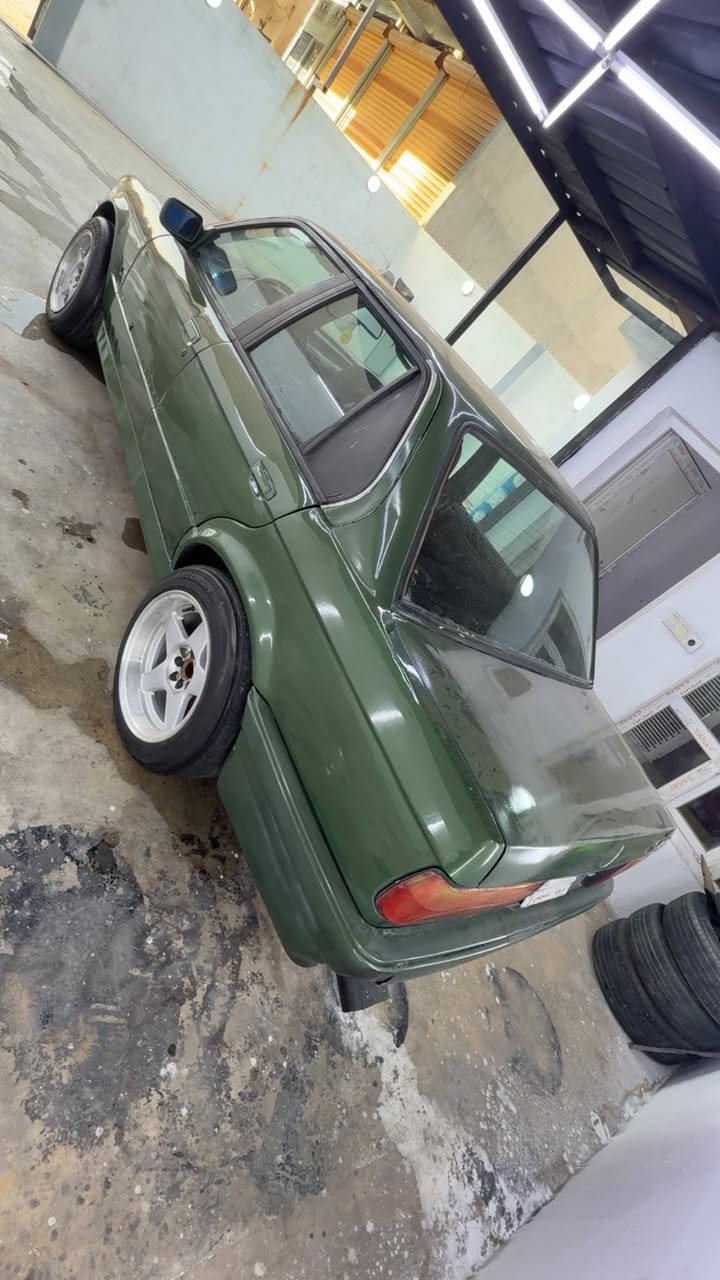 للبيع بي ام لون مميز موديل 1991
صبغ جديد
حدادية جديدة 
كسنات تغليف جديد 
تايرات و ويل جدد 
كير و مكينة مابيهن كلشي 
رقم كركوك مشروع وطني شرط التحويل 
السيارة نقصه بس كهربايات وحبشكلات ترايش بلاجكتور 
بيع او مروس حسب القناعة مكان السيارة كركوك للستفسار اتصل *********** سعر السيارة 45 وبية مجال حك الجية
