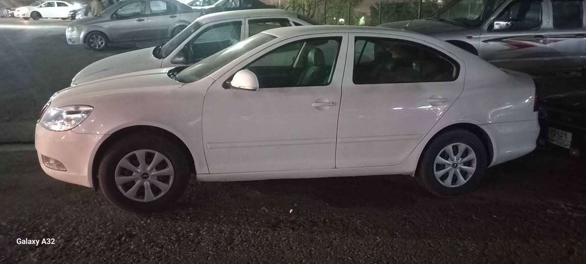 سكود موديل ٢٠١٣ تلفون *********** دهوك, العراق
