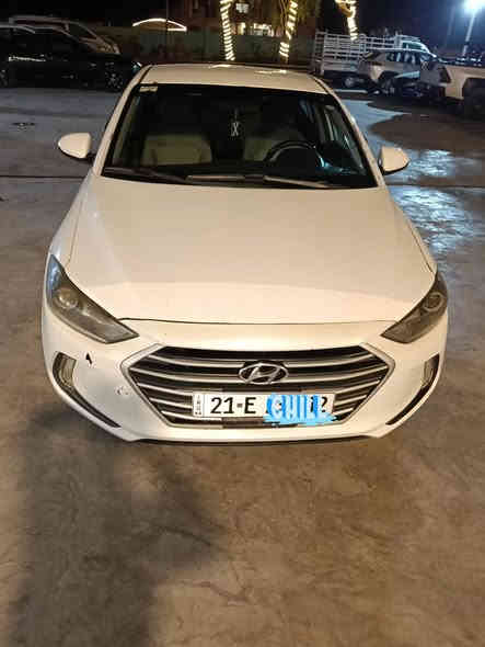 سلام عليكم
للبيع هيونداي النتره 2017 أمريكي 
رقم سليمانيه الجديد هزه جديده تحويل او وكاله
حادثها بنيد جاملغ بدون دواخل وبيها بالقماره صبغ مزلق ماشيه 150 مواصفات السيارة نص فول معروفه محرك 2000 دوش سعرها 125 وبيها مجال لشراي 
عنوان بغداد الاستفسار 
***********
