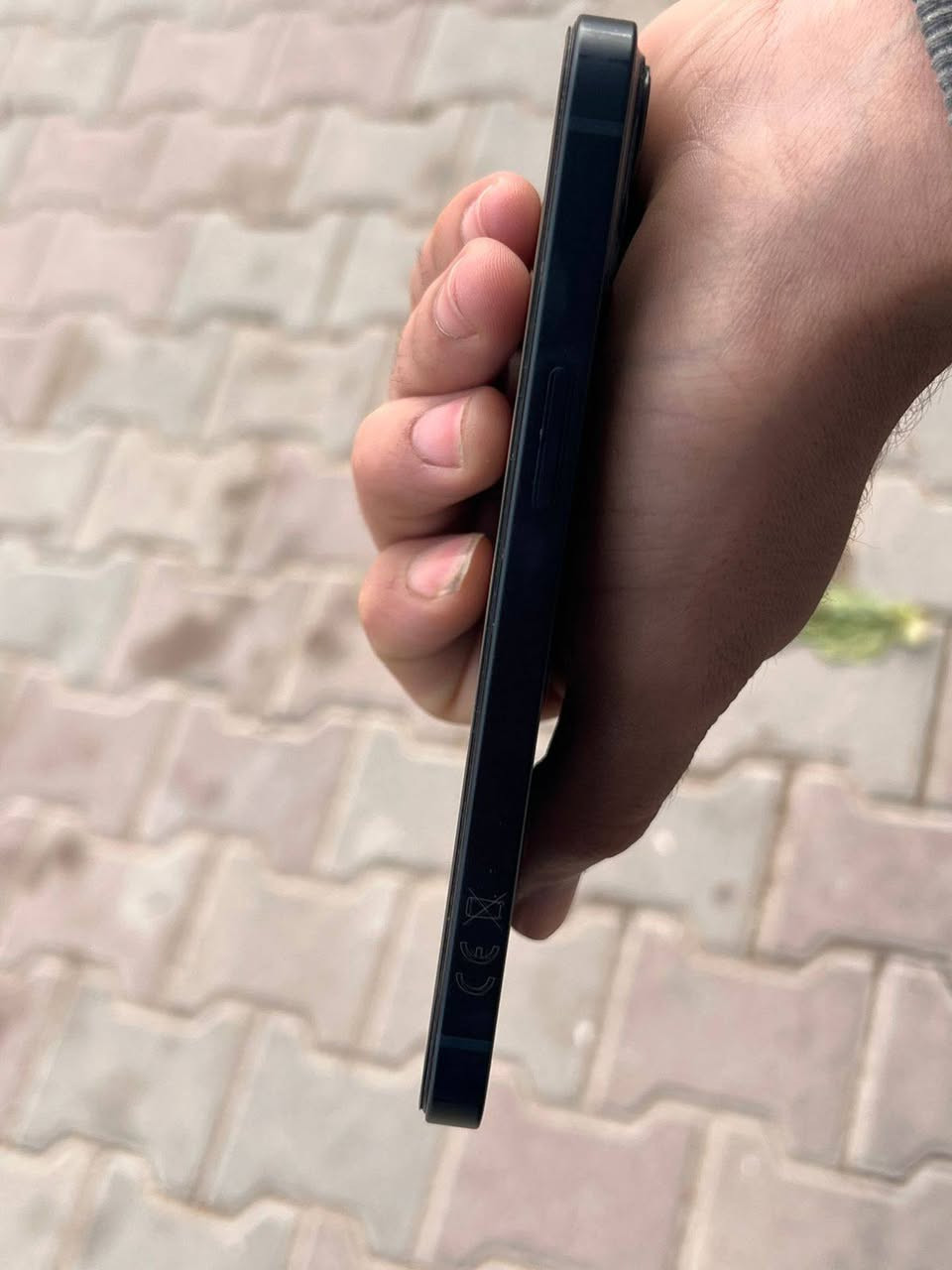 ايفون 13عادي
ذاكره 128 بطاريه 96 لونه نيلي غامق 
الجهاز مبدل شاشه نوعيه ممتازه جداً شرط الفحص 
الجهاز نظافته ٩٥٪؜  مكفول وضمان استخدام 
مكاني الانبار فلوجة
السعر 300قفل
 متواجد فيس الرقم /***********
