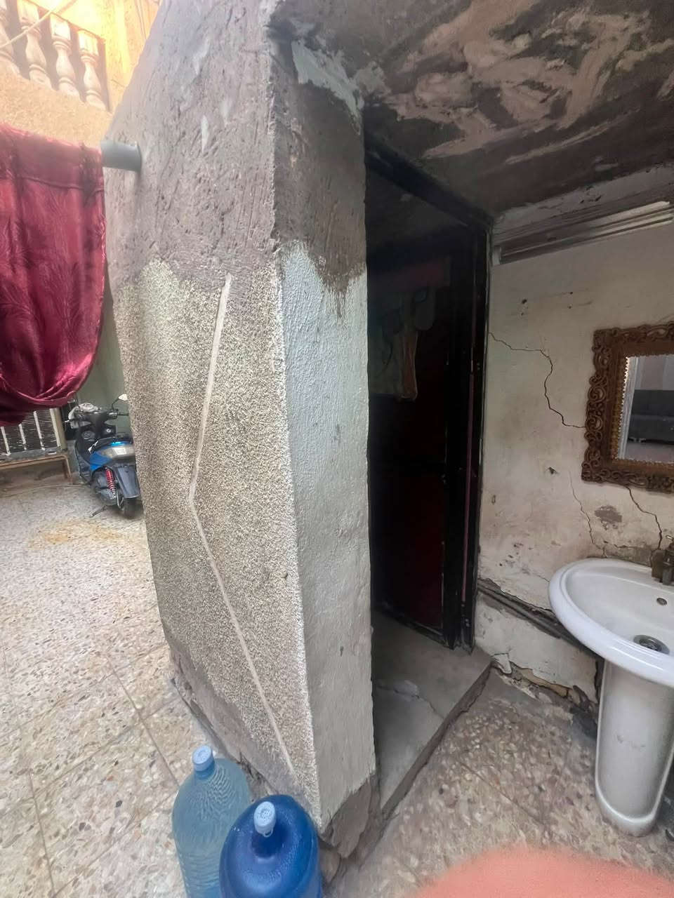 بيت للبيع مساحه144
مدينه الصدر قطاع ٤٤
الستفسار ***********
