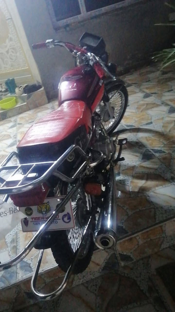 ماطور تايكر موديل 21 شرط مامفتوح منفيس موجود خير من الله السعر550 قفل برطل سهلا نينوه  ***********
