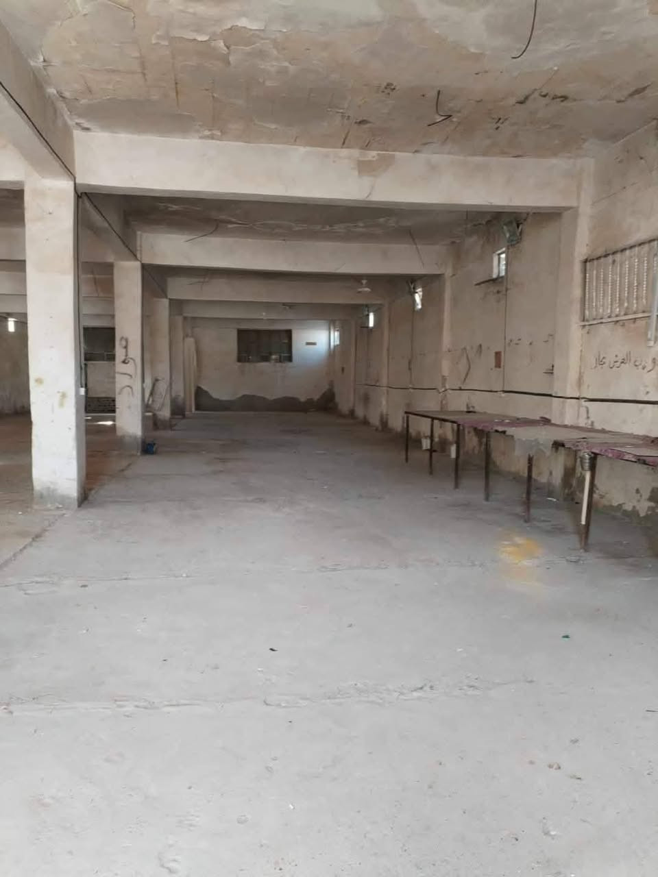 شركه للبيع مع الموقع 
المساحه 
الوجه ١٥نزال ٦٠
يوجد فيها قاعه كونكريت 
الوجه ١٥ نزال ٣٠ ارتفاع ٤وربع 
طابو صناعي 
العنوان الاسكندريه الحصوه المنطقة الصناعية خلف معمل ثلج الحصوه
 
يبعد عن طريق السريع الدوره الجديد ٣٠ دقيقه 

للإستفسار الاتصال 
***********
***********
