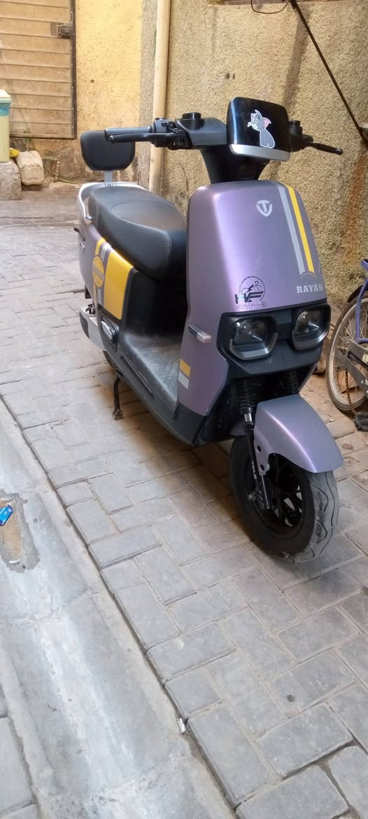 دراجه للبيع كامله مابيه أي نقص السعر 750 بغداد الكفاح ***********
