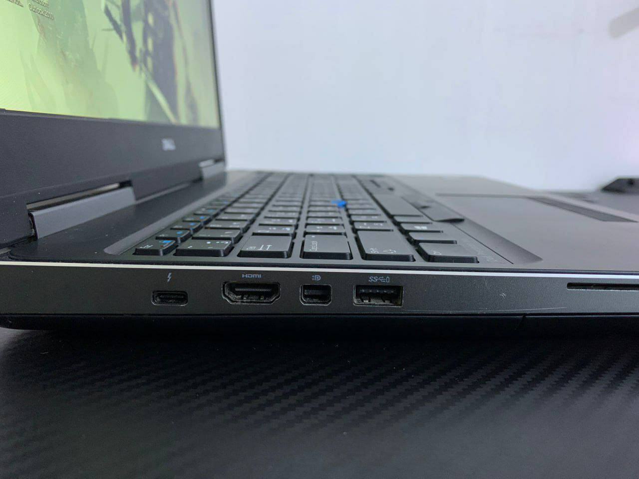 للبيع 💻 Dell Precision 7510
⚡ Core i7-6820HQ
🎮 NVIDIA Quadro M1000M 2GB (كرت منفصل)
🧠 RAM 8GB DDR4
🚀 SSD M.2 256GB
🖥️ شاشة 15.6 إنچ FHD
📌 مناسب للتصميم، المونتاج، الأوتوكاد، والبرامج الهندسية
💰 السعر: 400 ألف دينار
🛡️ ضمان 10 أيام من أي خلل
🎁 ملحقات هدية:
✔ ماوس
✔ ماوس باد
✔ شاحن أصلي
✔ حقيبة لابتوب
📞 واتساب / ماسنجر: ***********
