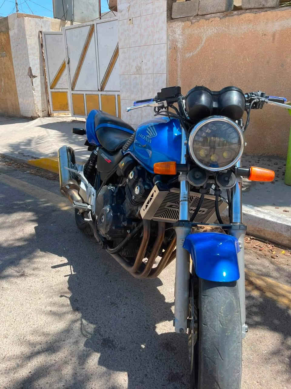 سلام عليكم سيبي فور لبيع لدراجه مكفوله كفاله عامه ما بيه نقص برغي  لدراجه جيل 2  لسعر خاص ولشراي يدلل ولي عنده مراوس هم يدلل  لرقم ***********  مكاني ديالى
