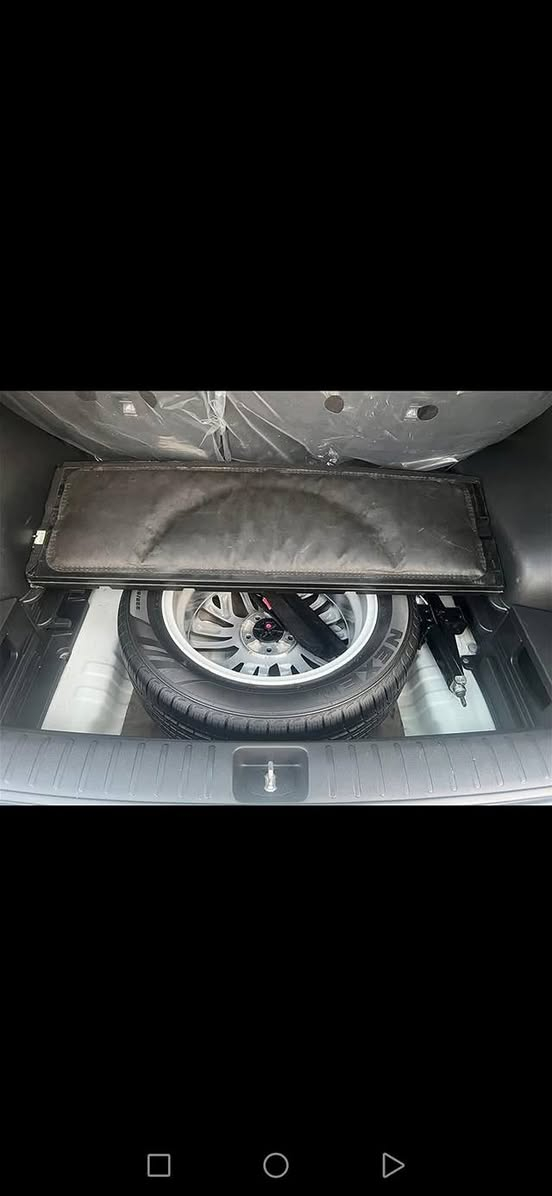 السلام عليكم
توسان موديل 2019 كوري اصلي شركه الكاصد السياره مكفوله من الصبغ والتبديل بيه بارد بسيط جدا موضح بالصوره
رقمه بغداد انكليزي
سنويه وهزه جديد 
مواصفاته
بصمه 
مري شفط كشن السائق كهرباء اريل نفكيشن حساس امامي خلفي كاميرا خلفيه ترحيب بالمري
ثلاث انضمه قياده ثلاجه 5 ويل كب شرط السبير منازل 
محرك كير مكفول كله ع الشركه تبريد ثلج السياره بأسمي تحويل باي وقت وجاهز بدون اي نقص ترايك لأربيل متصرف عليه ولا دينار ٠
الشراي يتصل سعره 195 ورقه وبيه مجال بسيط للطيبين *********** و ***********
