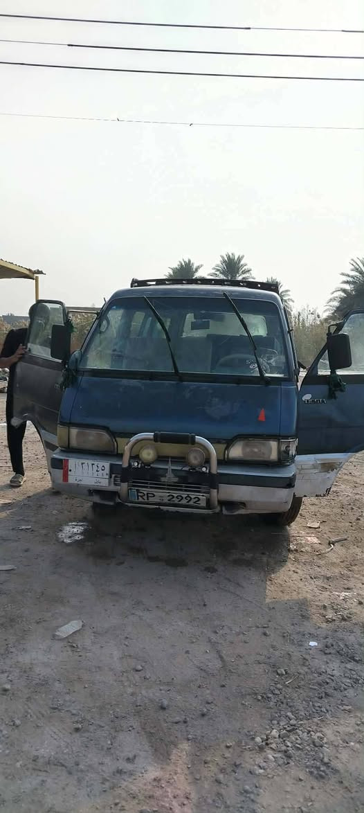 السلام عليكم موديل ٩٣. شواصي معمرات. مكينه وكير وكسل جديدات  بيه خطوط مدراس ثنين.
المكان الحمزه الغربي. السعر 32وبيه مجال. ***********
