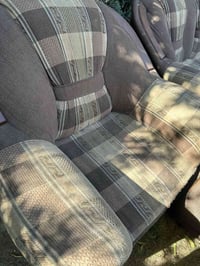 ١٠ مقاعد • تحتاج تنظيف • مع مفرش وكوشات