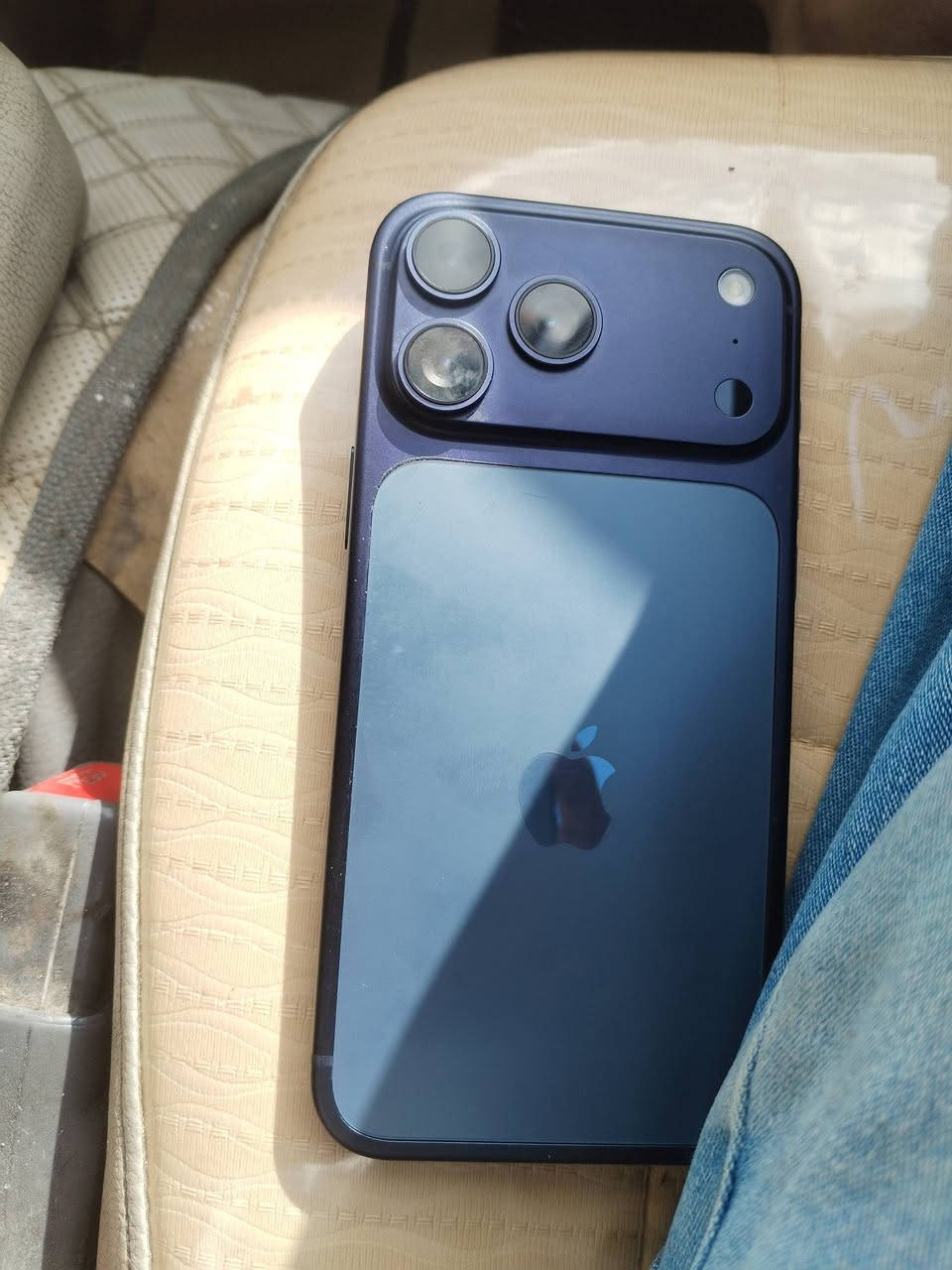 السلام عليكم
ايفون 17 برو ماكس كوبي
ذاكره 512
جهاز كله شغال اي خلل ما بي
قبل 4 ايام فاتحينه من الكارتونه

سعر 170 وبي مجال
مكان بغداد حي اور

***********
