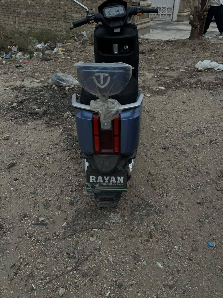 السلام عليكم دراجة وحش الكون دراجة جدا نضيفة 6 بطاريات دبل بعدها بلزكات بيها شخوط من جوة فقط
الدراجة بصمات ثنين 
مكاني بغداد الاعضمية السعر 800 قفل 
***********
