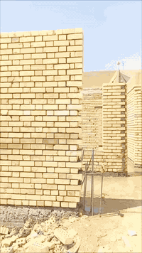 🚧✨ تم بحمد الله اكتمال بناء الطابق الأرضي ✨🚧

📍 الموقع: حي الجامعة
🏠 المساحة: 130 م
📏 النزال: 22.5 م
🏡 الواجهة: 5.25 م

✅ البناء تم من خلال كادر بناء مختص يتميز بـ الدقة العالية في العمل،
مع تنظيف كامل للبيت من الأنقاض عند إكمال البناء لتسليمه بأفضل صورة.

🔨 واللي يحب يشتغل بيته بنفس الجودة والالتزام، كادرنا جاهز لخدمتكم.

📞 للتواصل والاستفسار:
📲 واتساب & اتصال: ***********
📲 اتصال مباشر: ***********

✨ ثقتكم سر نجاحنا ✨

#بناء #تشطيب #اعمار #كادر_بناء #بناء_منازل #عقارات_العراق #حي_الجامعة #بغداد
#ابني_بيتك #شغل_ثقة #كادر_محترف #بناء_حديث
