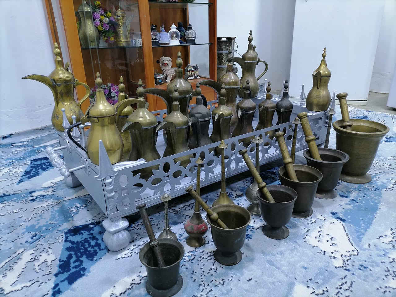 للبيع دلات قديمات حيل سوريات عدد ١٢او اثنين هندي او هاونات.٦ او مرشات ٦او منقله حديد احجام الدلات ٤٠او٣٩او٣٤او٣٣او٣٢او٣١او٣٠او٣٠او٢٩او٢٨او٢٦او٢٧ والهنديات احجامهن ٢٦او٢٥ الهونات احجامهن ٢٢او١٥او١٤او١٣او١٣او٩ والمنقله طوله متر والعرض ٥٣ الارتفاع ٢٤ السعر خاص رجاء يوجد توصيله الي جميع محافظات العراق


**إذا كنت صاحب هذا الإعلان وتريد حذفه لأي سبب، رجاءا أرسل رسالة إلى الدعم الفني**