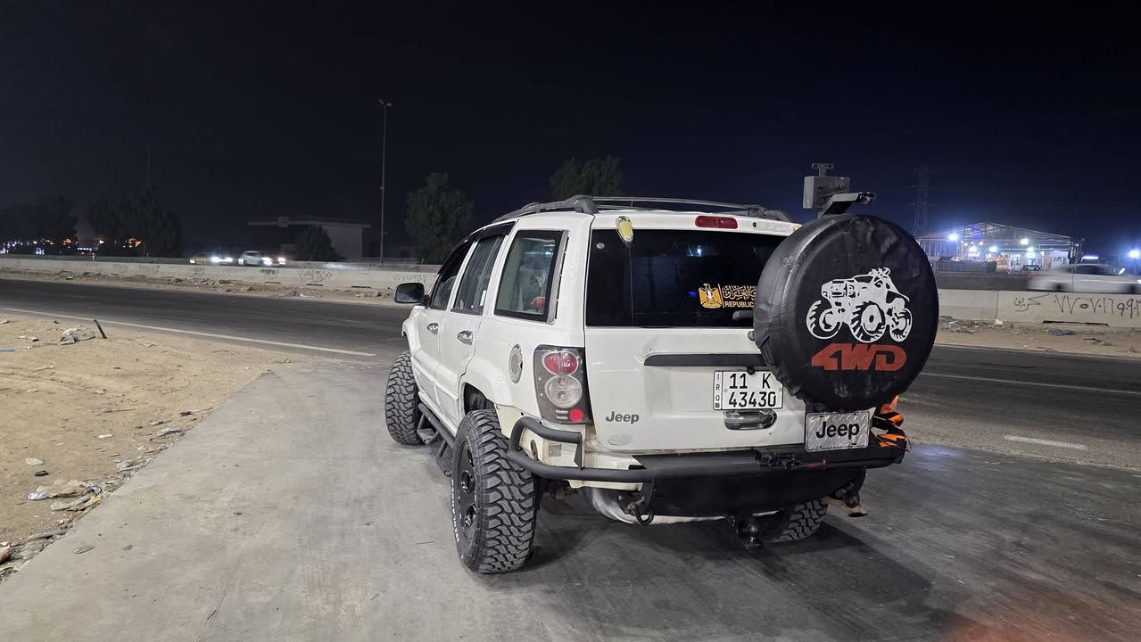 السلام عليكم
سعر الغراض البسيارة لا يعلق 
جيب كراند شيروكي موديل 2000
السيارة بلادية بلكامل مابيهة اي جطل 
السيارة بيهة تزويد 
1. منضومة غاز 
2. دعاميات امامية خلفية حديد 
علماً البلاديات موجودات 
3. قاعدة اسبير خلفية 
4. سويج بنل ( شنو السوج بنل ) ادا تحكم بل اضائة و الاضافات 
١. مربوط علية بوجكترات ارضية بلدعامية ٢. مربوط علة بروجكتراو الداريات الحمر ٣. مربوط علية لد بار ٤. مربوط علية بلوجكتر خلفي 
5. دروعة على الجام الخلفي ما مبين بصور بس بلفيديو الاخير 
6. كزوز رياضي ريمونت (يعني بوابات تنفتح و تنسد ريمونت) و موجود الصوت بلفيديو الاخير رعب 
7. ويل هارم اصلي امريكي الوحيد داخل بغداد ميحتاج سبيسر الويل هوة عريض و طالع عن السيارة ( للعلم وياهة تخم ويل جيب ٢٠٢٠ ) 
٨. تخم تاير جبلي امريكي سعرة فوك ال٤٠٠ $ (للعلم التاير البلاظي موجود) 
٩. صندوك قمارة التابوت موجود بلفيديو الاخير 
١٠. السيارة معلاية ثنين و نص 
الباقي كلة بلادي السيارة ستة سلندر تو ويل 
و اكو هواي شغلات ما الحك اكتبهن فة كتبت القليل بس 😂
مكاني بغداد السيارة باسمي رقم بغداد انكليزي 
سعرهة ٨٠ ورقة 
رقمي 
*********** 
و شكرا اسف اذا طولت و اسف اذا اكو اغلاط املائية
