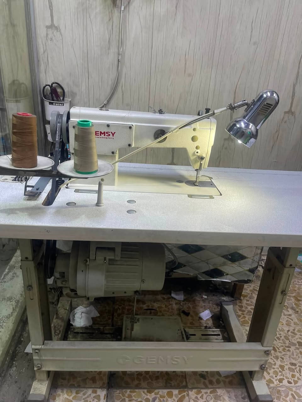 بيع ماكنة خياطة صناعية نوع جيمسي بسعر 175 الف الاتصال على ***********

