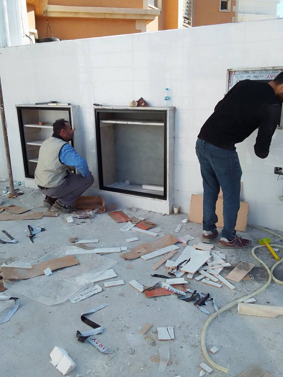 السلام عليكم ابواب وشبابيك المنيوم
سلايت خطين متر 38 $
سلايت 3 خط بدون مانع متر 48 $
سلايت 3 خط مع مانع 58 $
مقطع مفصلي شباك متر 38 $
ملاحظة ( مواد سراي تركي شرط) 
نعمل  في جميع المحافظات 
يوجد توصيل لجميع المحافظات 
العنوان اربيل شارع 100 زانكو 
للاستفسار اتصل 
*********** واتساب
*********** واتساب
