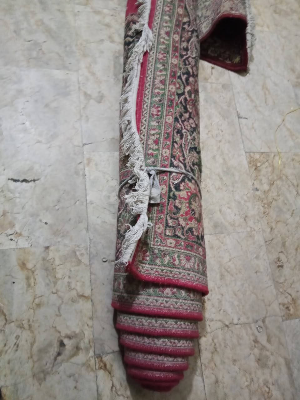 زوالي عراقي 4.3 شغل ثكيل الوحده ب50 قفل بغداد شارع فلسطين رقم ***********
