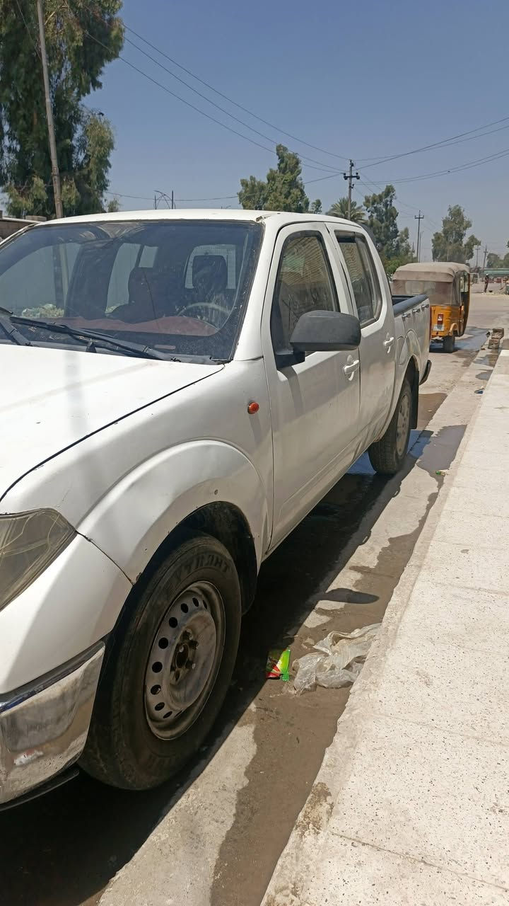 سلام عليكم بيكم نيفاره موديل ٩ للبيع   بيكم أربيل تحويل وكاله موجود مكينه ففتي كير اتمتيك@ كهرباء كله شغاله بس هورن مايشتغل حداديه جديده السياره مابيه نقص  راتيتر الكمريسر يشتغل سياره جاهزه وتجي تفحص السعر 55 وبيها مجال بسيط مكان بغداد الشعب رقم، ***********
