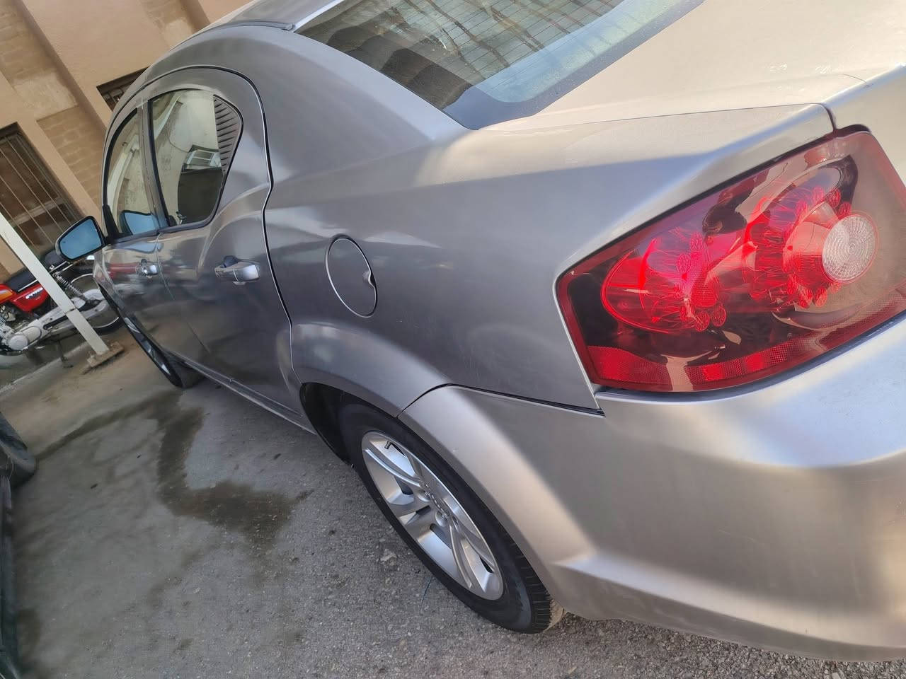 دوج افنجر موديل ٢٠١٣ رقم بغداد مداور ثاني يوم مكينه ٢٤٠٠  السعر ٦٨ وبيها مجال بسيط مراوس ترهم  للتفاصيل اكثر خاص مفتوح
