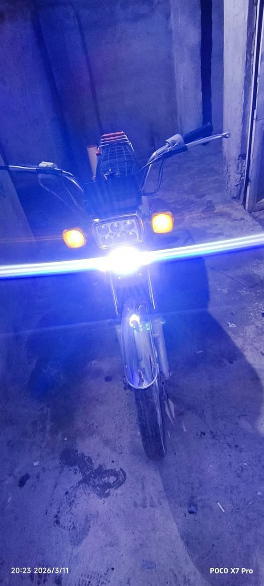 سلام عليكم
اللببع او مراوس اوتماتيك  متياز 23
كامله اوراق ستنساخ 
ممافتوحه 
سعر 500
***********
واتساب
