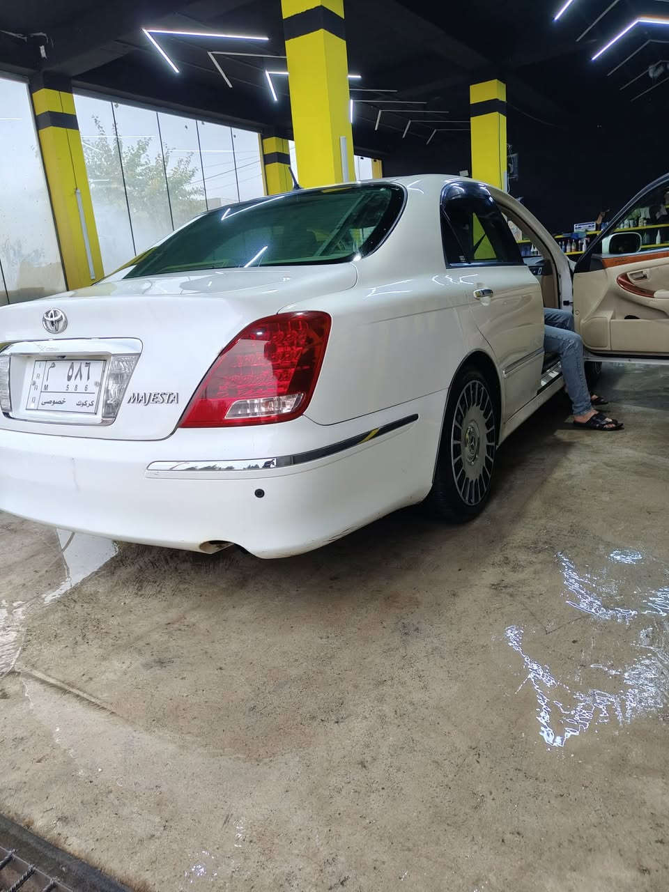 ماجستا ٢٠٠٥ موس موس
 ٥ دووگمە کامل مسرف کراوە گێڕو مەکینەی بە شەرت  بێ دەعم و لێدراوی یەک پارچە بۆیاخی ئەوروپای هەیە ABS بیلادە چوپەکانی حور کروە بە دڵی خۆت بەرز و نزمی پێ بکە یەک دینار مەسرەفی تیا نیە 
٥٥$ مەجالێکی کەم
***********
