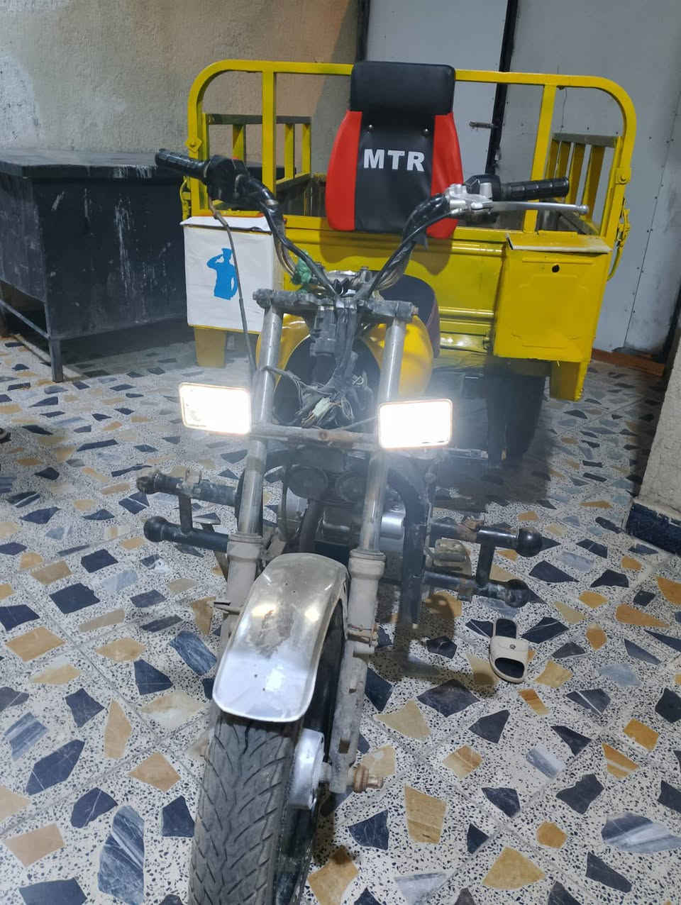 ستوته مكينه نيفان نضيفه اكسن لطش بل جيس تايرات سايبه كارتون كهربأيات شغاله شاصيه كارتون بديه نضيف مكاني البصره سعره 550 رقمي بي وتساب وتصال ***********
