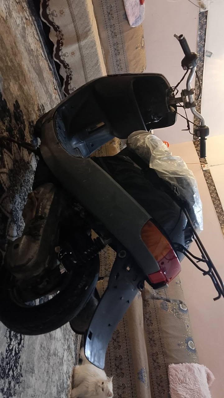 سلام عليكم دراجه بطه للبيع دراجه بيه مكينه فول كله شغال سلف وهندر مابيه اي نقص سعر 150 قفله من خير مكاني مسيب رقم ***********
