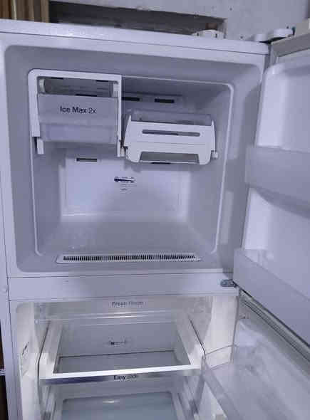 ثلاجة سامسونج حجم ١٥ قدم سعر ٢٥٠ الف موبايل ***********
