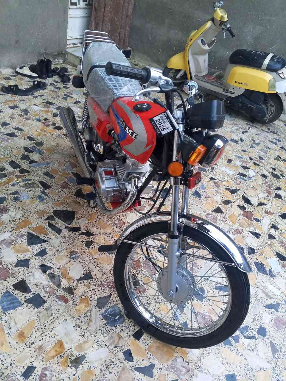 سلام عليكم شباب دراجه البيع نامه اوراق سيد خلدون مديل 18 نضيه بعته عل سحك كهربائيات كله شخله سعر خاص رقم  الهاتف ***********,
