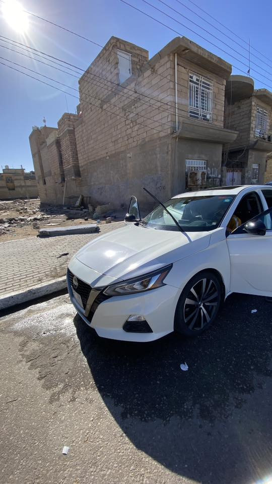 Nissan altima 2021 SR+ نيسان التيما  السياره فول مواصفات فتحة - تدفئة كشنات - جلد - شاشة لمس تدعم ابل كاربلي -  شفتات ستيرن -- حساسات اماميه وخلفيه رادران جانبيه واماميه لد ولايت زنون ترحيب مري اسود تحديد مسار مثبت سرعه ويل ١٩ رياضي السياره مابيها اي نقص ، ماشيه ٧٧ ميل  مكينة ٢٠٠٠ توربو - رياضيه رقمها كربلاء معوقين وكالة عامه ، بعد سنه ونص تقريبا تنفك وتداور واني اتكفل بالمداور    حادثها خلفي جنطه وجاملغ 
وبيها بالبنيد شويه تصدع مال حصو واضح للعين 
السيارة ملتزم بتبديل دهن الكير والمكينه وكله اصلي ومداريها ،،، 

سعر ١٥٣ 
***********
