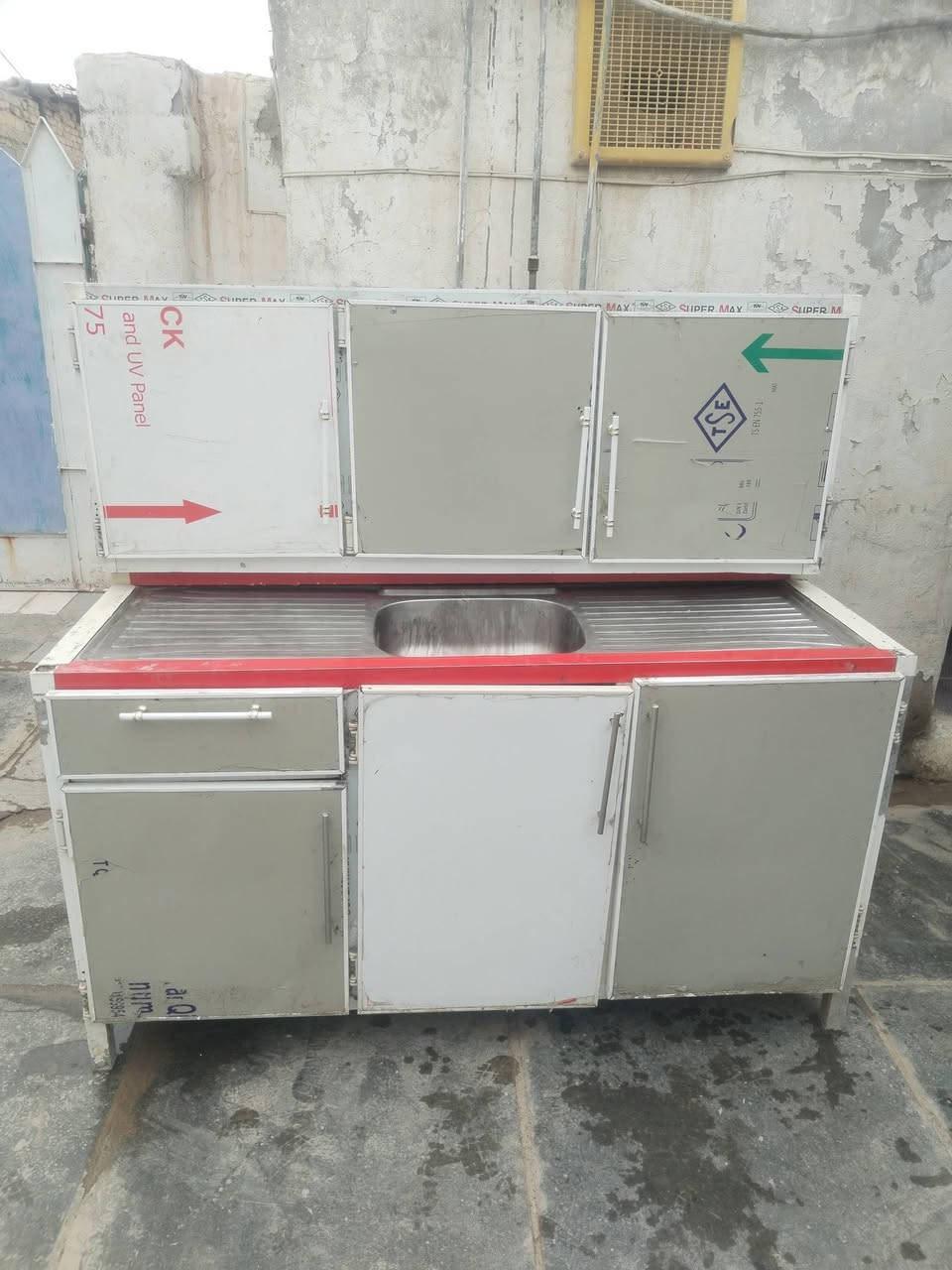 كاونترات البيع سعر الواحد 150 عنوان شطره حي زهور قرب ملعب الحاوي ***********
