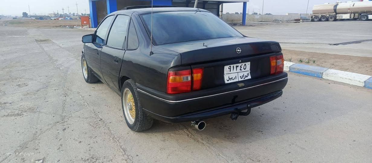 ڤیکترا مودێل 1995  بیلاد خوسوسی تۆماتیک مەکینە 20سەیارەکە فولە مواسەفاتە گێرومەکینەو تەقەوڕەقە بەشەرتە سبوخ عامە لەسەر ساخە بێ لێدانە سەنەوی خلاس بووە سعری 47مەعامەلە *********** *********** أربيل, العراق
