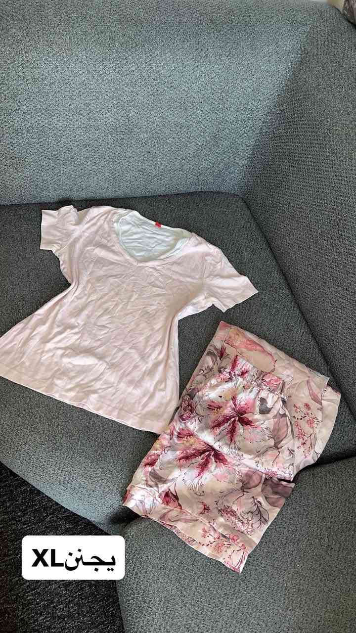 حبايب قطع تجنن كل ٣ ب١٠ جمال ودلال القياس داخل الصور الحجز خاص يوجد توصيل لجميع المحافظات ٥


**إذا كنت صاحب هذا الإعلان وتريد حذفه لأي سبب، رجاءا أرسل رسالة إلى الدعم الفني**