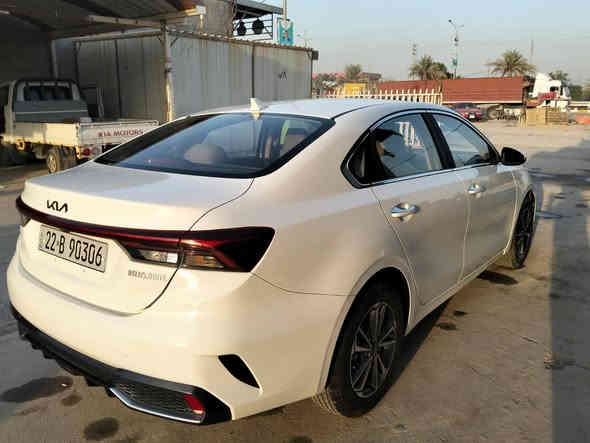 سلام عليكم كي ثري مديل 2022 كفاله عامة من زلغ مواصفات فول سياره جديده مواصفات اهواي سعر 140 وبيه مجال*********** تصل
