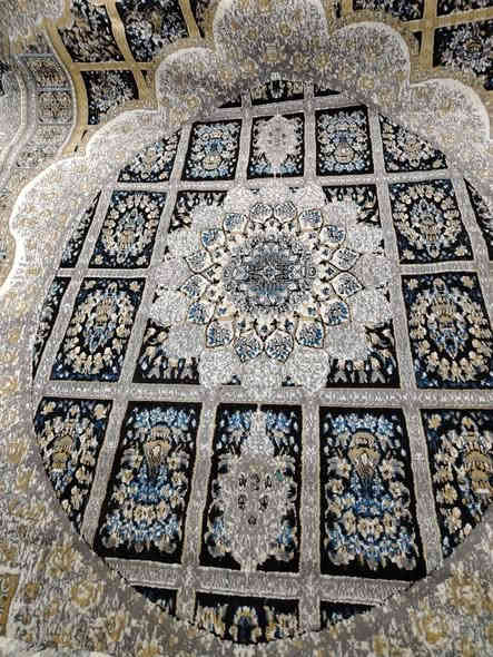 زوالي ايرانيات كاشان 440شان عدد 2 القياس 3×4 السعر الزوج 150وبيهن مجال قليل العنوان كوفه شارع المطار الجديد فرع اسواق فدك  للاستفسار على الرقم أو مراسله واتساب ***********
